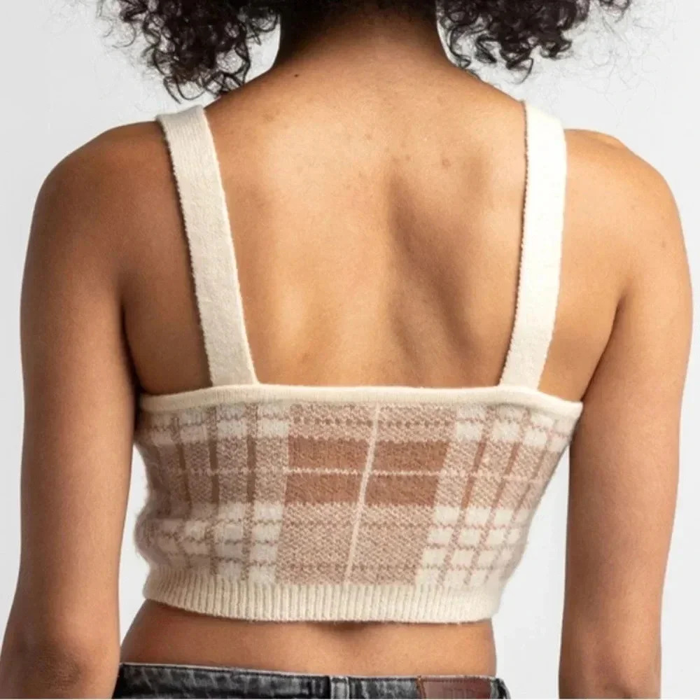 FULL TILT crop top - Picture 2 of 8